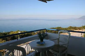 Agnadi Hotel - Vista do quarto