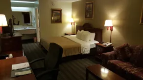 Quality Inn Mobile West Tillmans Corner - Room