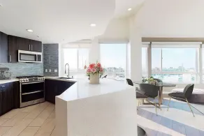 Luxury Space In the Marina - Private kitchen