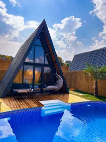 SAPANCA ÖZEL HAVUZ - JAKUZİ - ŞÖMİNE - KoRUNAKLI - GÖL MANZARALI BUNGALOV - Værelse