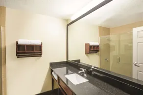 La Quinta by Wyndham Conference Center Prescott - Salle de bain