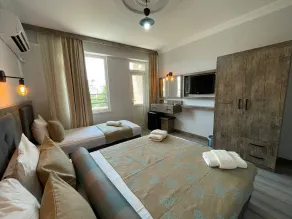 Seven City Hotel - Room