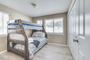 5 Mi to Ski Resort: Mtn-view Townhome in Dillon - Interni