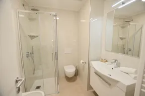 Villa Phoenix - Lake Apartments - Badezimmer