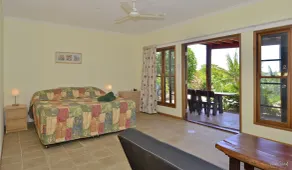 Escape 1770 Motel - No Kids - NO SMOKING - No Partying - Room