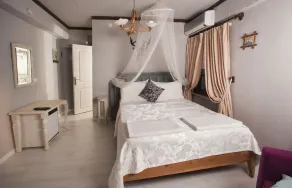 Iola Hotel - Habitación