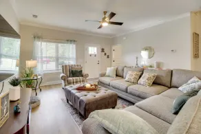 Large Patio w/ Fire Pit, Grill! Springfield Home - Interiör