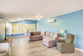 Bayfront Steuben Home w/ Screened Porch & Fire Pit - Interni