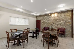 Red Lion Inn & Suites Caseyville - Restaurant