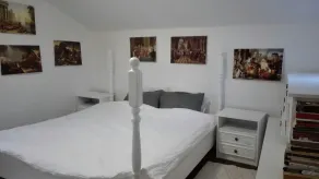 Lili's House - Room