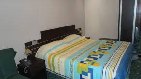 Hotel L'auberge Du Souverain - Room