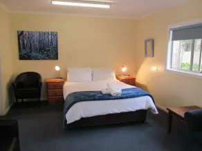 Alpine Riverside Cottages - Chambre