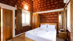 Aara Jungle Resortes Pvt Ltd - Room