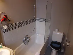 Erasmus Hotel - Bathroom