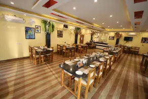 Golden View Resort & Restaurant - Restaurant
