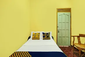 SPOT ON 92414 Hotel Pereng Sari - Chambre