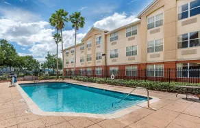 Extended Stay America Suites - Tampa - Airport - N Westshore Blvd - Pool