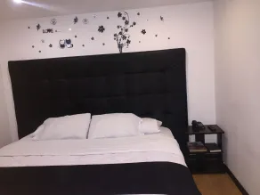 Hotel Montecarlo Boutique - Room