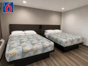 Motel 6-Yreka, CA - Quarto