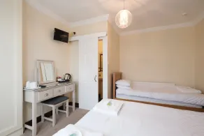 Four Seasons B&B - Habitación