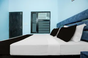 Super Collection O by OYO Nayagaon Vikas Nagar - Rom