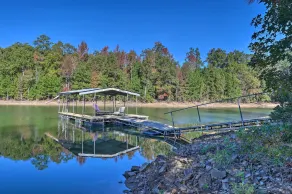 Clarks Hill Lake Area Home w/ Pool & Dock! - Innvendig
