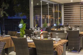 Hawaii Suite Beach Hotel - Restaurant