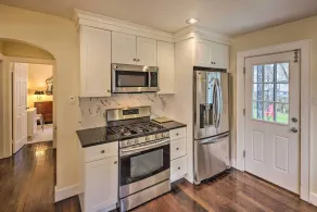 Bridgeport Vacation Rental - Walk to Beach! - Innenbereich