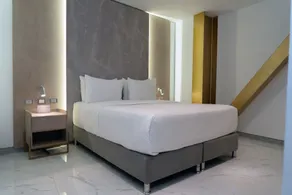 Delamar Hotel - Room