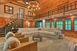Hilltop Lackawaxen Gem w/ River View & Fire Pit - Innvendig
