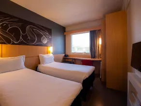Ibis Guaratingueta Aparecida - Circuito da Fé - Room