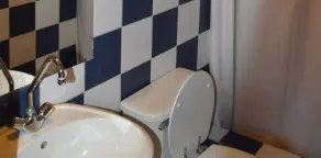 Hostal La Florida - Hostel - Casa de banho