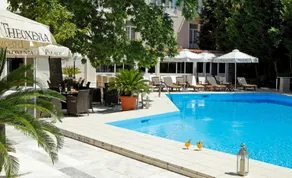 Theoxenia Residence - Piscine
