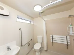 Cranford Oak Motel - Bathroom