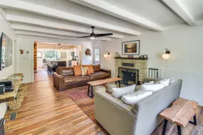 Cozy Retreat w/ Deck ~ 2 Mi to Pinecrest Lake! - Interiør