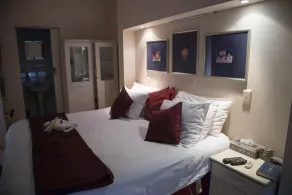 On-the-Summit Lodge & Conference Venue - Room