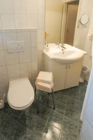Waldpension Schiefling am See - Bathroom