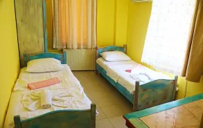 Yeşim Pansiyon - Room