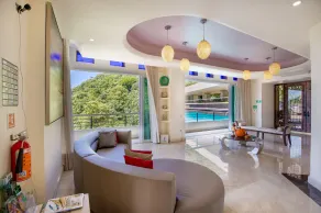 P V South Shore Luxury Accommodations - Reception