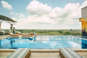 Crowne Plaza Nairobi Airport by IHG - Piscina