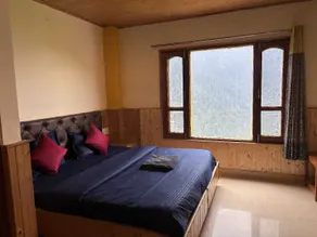 Misfits Hostel Shoja - Chambre
