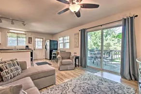 Ludington Cottage w/ Deck, Yard & Fire Pit! - Innvendig