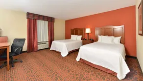 Hampton Inn Clinton, IA - Room