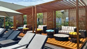 Holiday Inn & Suites Makati by IHG - Piscine