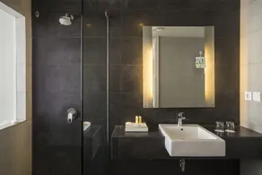Sevn Legian - Bathroom