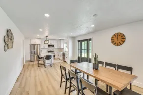Charming Middlebury Retreat w/ Patio & Fire Pit - Innenbereich
