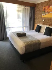 Muswellbrook Motor Inn - Room