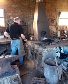 Sandhurst Farm Forge - Diverse