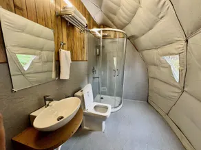 Stardome - Bathroom