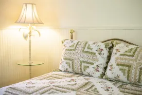 The Chimney Rock Inn & Cottages  - Værelse